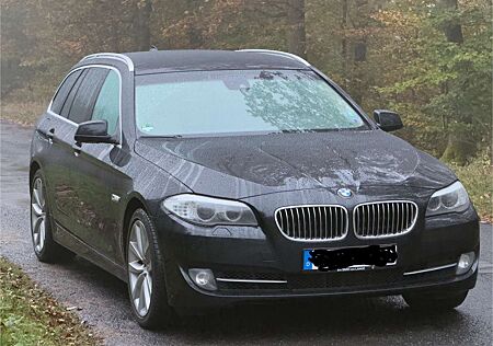 BMW 535d 535 xDrive Touring Sport-Aut.