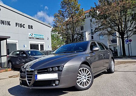 Alfa Romeo 159 2.2 JTS Sportwagon, 1. Hand !, TÜV Neu, Kette neu