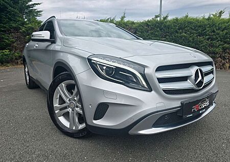 Mercedes-Benz GLA 180 Urban Xenon Automatik Navi Anhänger
