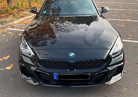 BMW Z4 sDrive20i Sport Line Modell M Sport