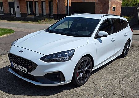 Ford Focus 2,3 ST / Performance-Paket / B&O