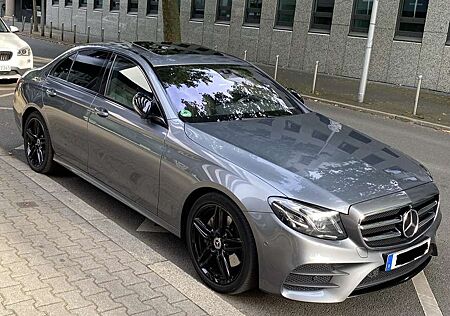 Mercedes-Benz E 220 d 9G-TRONIC AMG Line TÜV Service Neu 360 Kamera