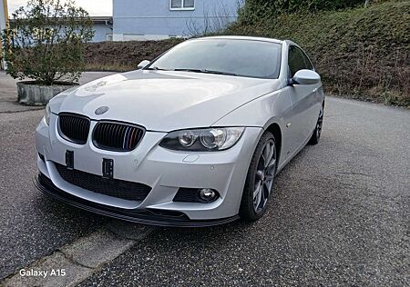 BMW 330d 330 Mpaket 4X4 allrad Anhänger NeuTÜV V lader