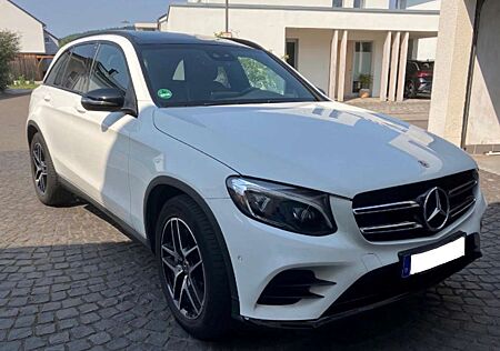 Mercedes-Benz GLC 350 GLC 350d 4MATIC AMG | Panorama-Glasdach | Anhängerkupplung | Top Zustand