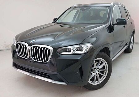 BMW X3 xDrive 20 i /360°KAMERA /LEDER /1.HAND/ LED
