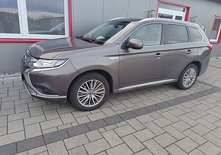 Mitsubishi Outlander 2.4 4WD Plug-In Hybrid Spirit