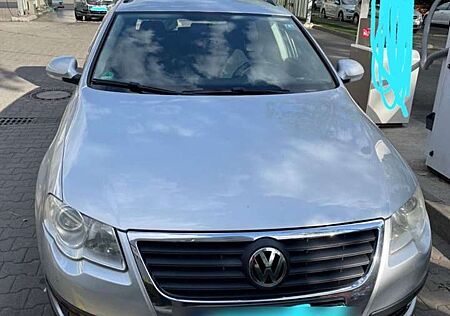 VW Passat Variant Volkswagen 2.0 TDI DSG Comfortline