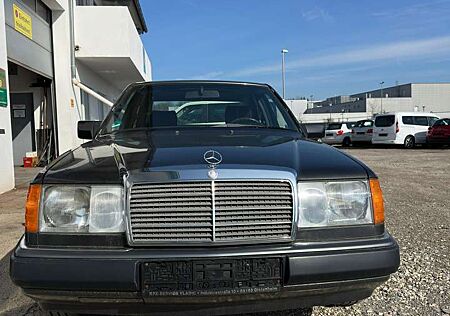 Mercedes-Benz E 200 E-Klasse