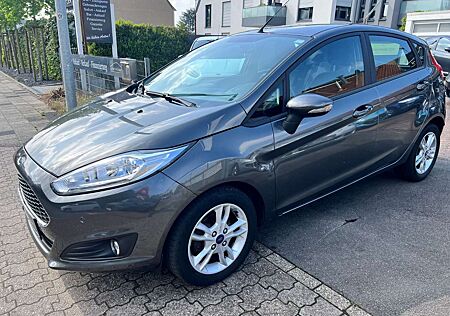 Ford Fiesta 1,25"Celebration"/5 Türig/82PS/PDC/SHZ/