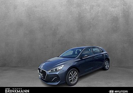 Hyundai i30 1.4 Passion SHZ/Kamera/Klima/HiFi/MF-Lenkrad