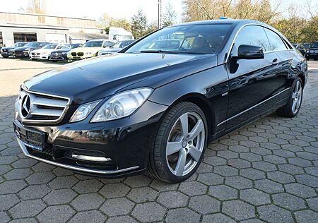 Mercedes-Benz E 350 CGI Coupe BlueEFF. Navi - PDC