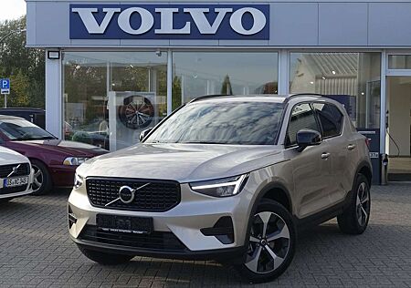 Volvo XC 40 XC40 Plus B3 Dark/Kamera/H&K/Memory/Winterpaket