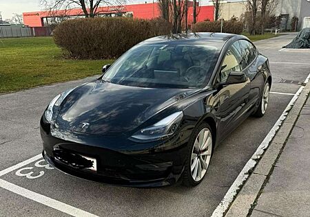 Tesla Model 3 Allradantrieb Dual Motor Performance