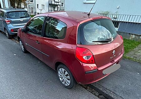 Renault Clio 1.2 16V Authentique