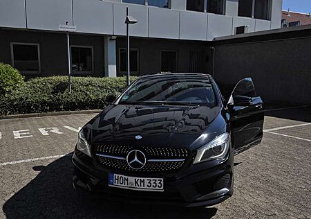 Mercedes-Benz CLA 200 AMG Line