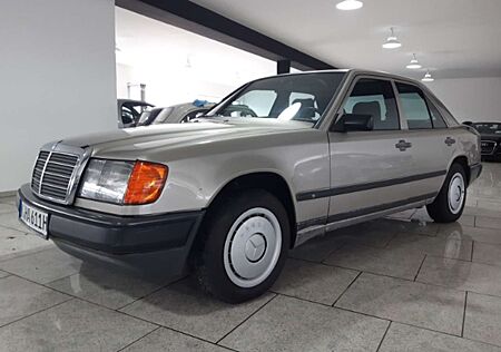 Mercedes-Benz 300 D H-Kennzeichen MAL NSW Servo ZV eFH H met. Schei