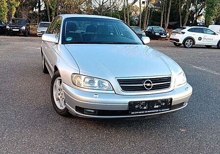 Opel Omega 2.216V Edition 2000 Lückenloses Scheckheft
