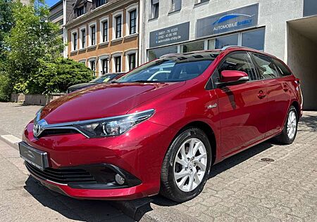 Toyota Auris Comfort Touring Sports 1.8 Hybrid