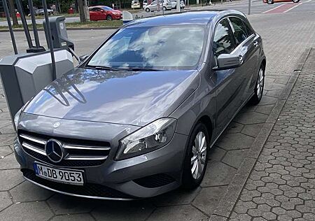 Mercedes-Benz A 200 7G-DCT Urban