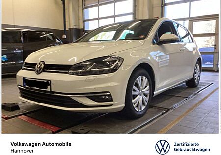 VW Golf Volkswagen VII 1.5 TSI DSG Highline Navi Pano AHK LED