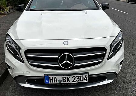 Mercedes-Benz GLA 250 4Matic 7G-DCT Edition 1