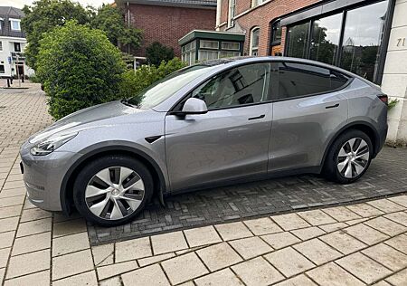 Tesla Model Y Long Range Dual Motor AWD