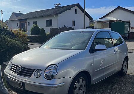 VW Polo Volkswagen 1.9 TDi Highline *Schiebedach* TOP MOTOR*