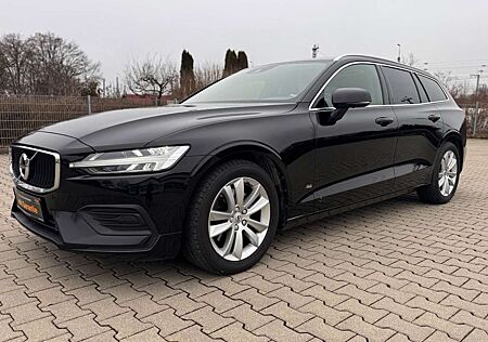 Volvo V60 Kombi Momentum Pro PANORAMA LEDER Head Up