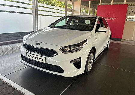 Kia Cee'd Ceed / _5 1.4 VIS NAV KOMF AHK