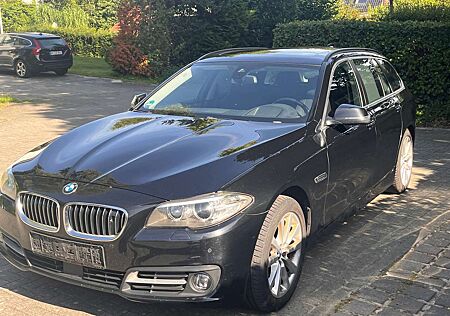 BMW 530d 530 Touring Aut./Top Ausstattung/Scheckheft