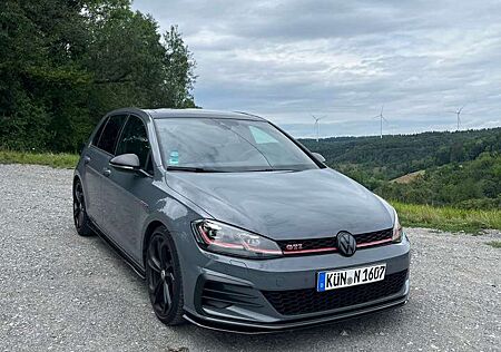 VW Golf GTI Volkswagen TCR 2.0 TSI OPF DSG
