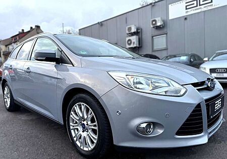 Ford Focus 2.0 TDCI Titanium *Navi/Teilleder/AHK/SHZ*