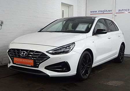 Hyundai i30 Intro Edition Mild-Hybrid DCT Pano/LED/Kamera/Navi