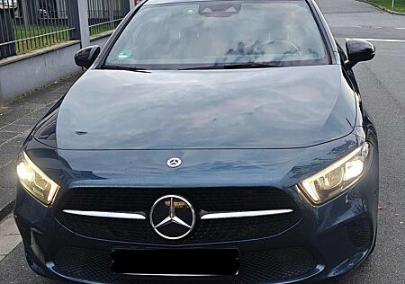 Mercedes-Benz A 180 7G-DCT Progressive, LED, Night