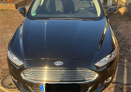 Ford Mondeo Turnier 2.0 TDCi PowerShift-AWD Titanium
