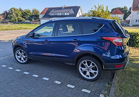 Ford Kuga 1.5 EcoBoost 2x4 Titanium