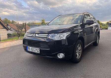 Mitsubishi Outlander 2.2 DI-D 2WD Invite