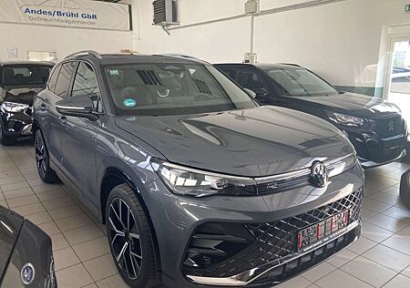 VW Tiguan Volkswagen 1.5 eTSI R-Line NEU 20 Zoll PANO HUD MATR