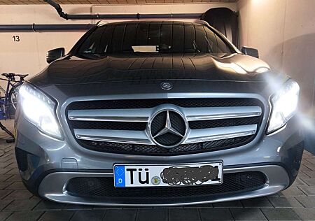 Mercedes-Benz GLA 220 CDI 4Matic 7G-DCT Sport Utility Vehicle