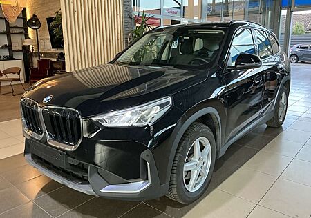BMW X1 20 d xDrive*AHK*LED*Navi*R-Cam*CarPlay*SHZ*
