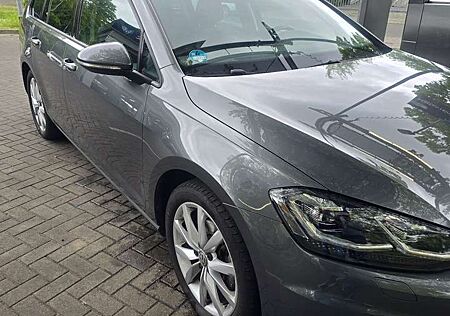 VW Golf Variant Volkswagen 1.6 TDI (BlueMotion Technology) DSG Comfortline