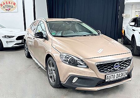 Volvo V40 Cross Country Summum AUTOMATIK/LEDER/NAVI