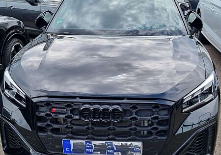 Audi SQ2 Q2 TFSI quattro S tronic Sonos Panorama