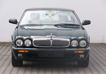 Jaguar XJ 4.0 Sovereign 2 Jahre Garantie