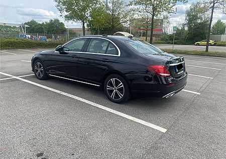 Mercedes-Benz E 220 E220d