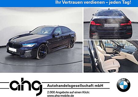 BMW 545 e xDrive Limousine M Sport Driving Assistant