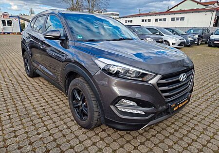 Hyundai Tucson blue Intro Edition 2WD