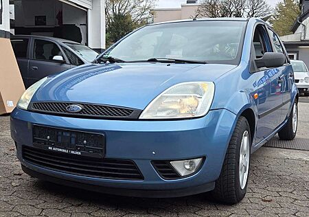 Ford Fiesta 5-Türer 1.6 Ghia