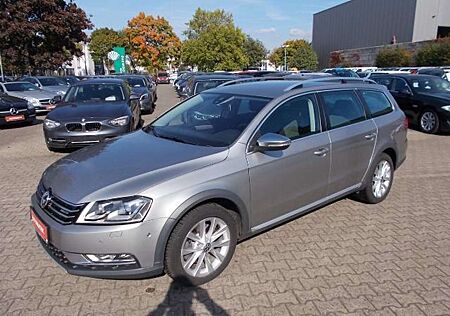 VW Passat Alltrack Volkswagen 4Motion, AHK, Standheiz., Navi