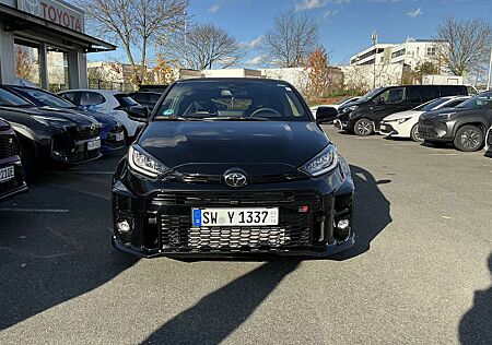 Toyota Yaris GR High Performance mit KW V3 Fahrwerk